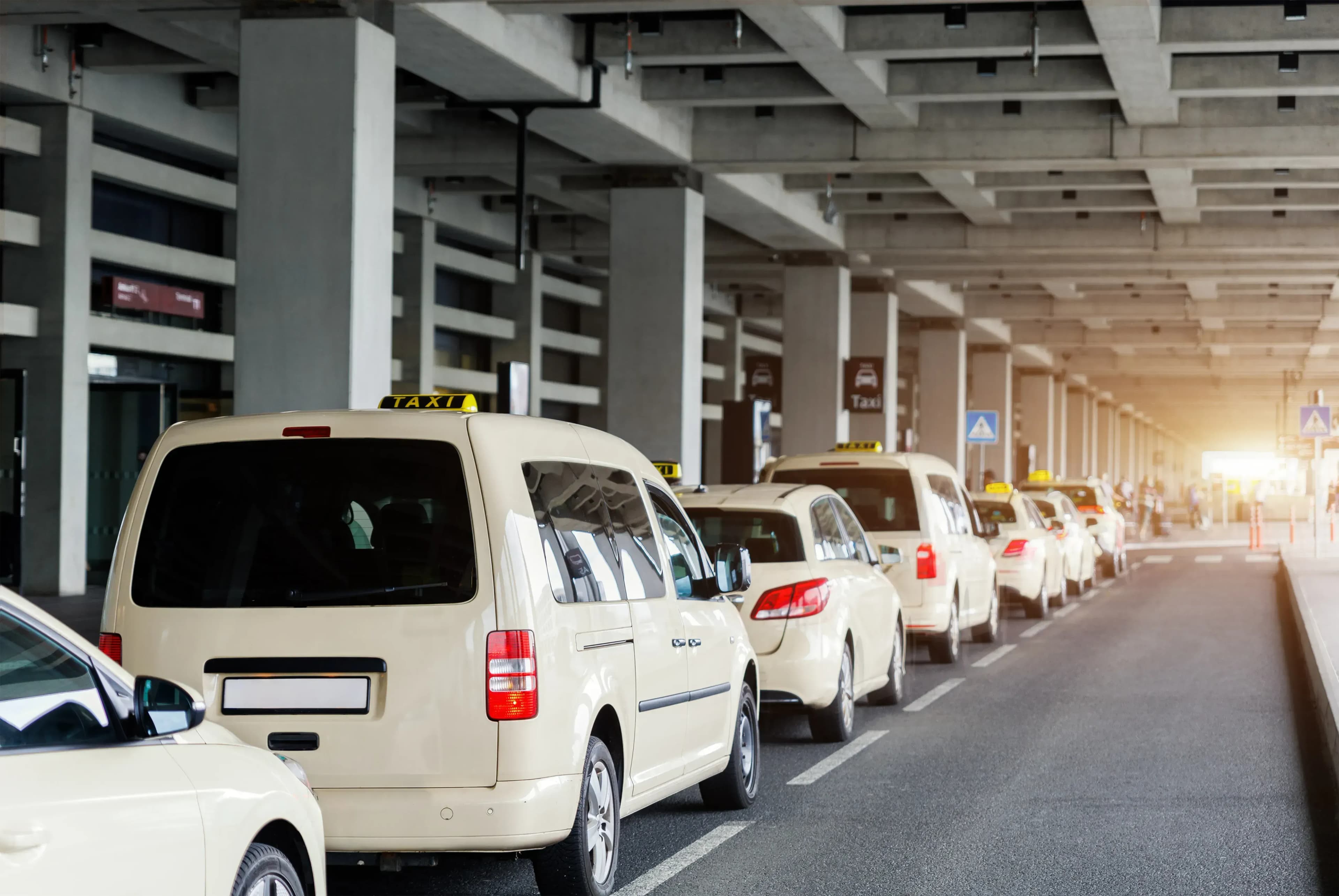 Airport & City Taxi Wien Flughafen Schwechat