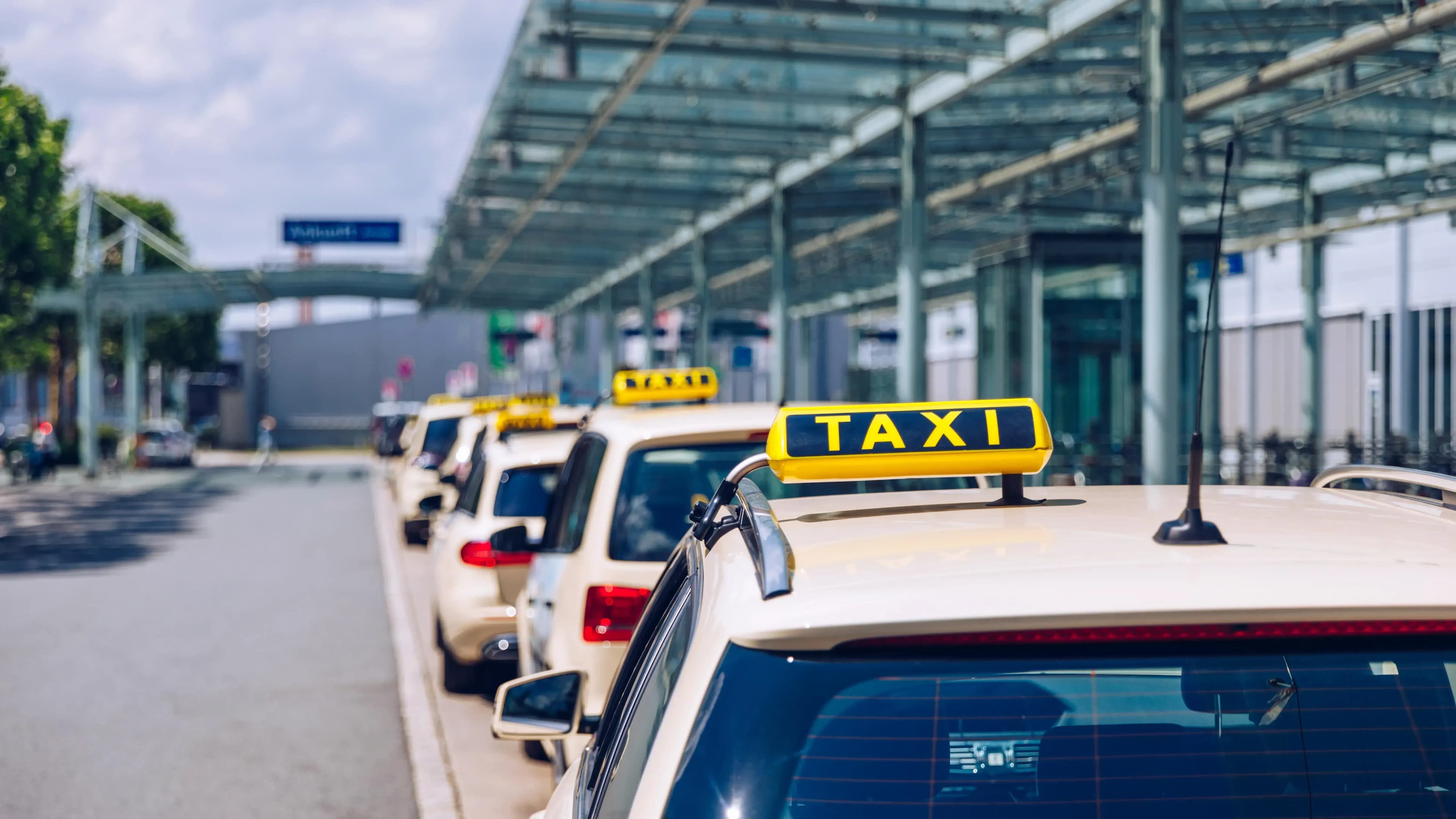 Airport and City Transfer Vienna City Cab Online Booking Comfortable and Secure service